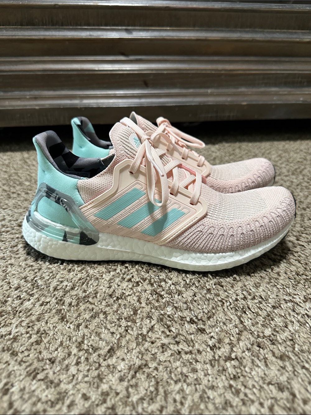 adidas ultraboost 20 pink tint frost mint size 9 Women nwot